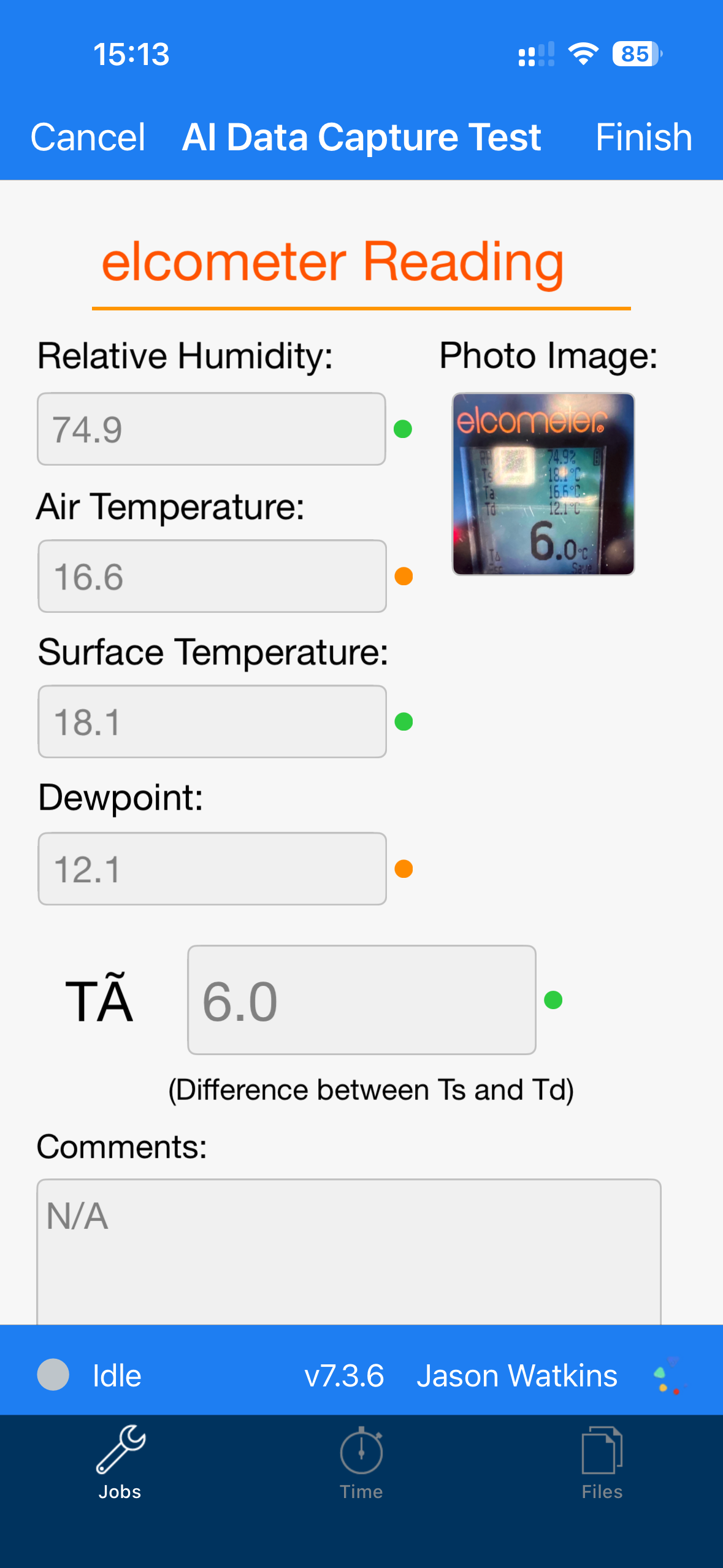 BLADE&trade; AI-dataoptagelse med feltvis konfidensscoring p&aring; et elcometer-afl&aelig;sning i Collabaro Field &mdash; gr&oslash;nne, gule og r&oslash;de indikatorer ved siden af hver udtrukket v&aelig;rdi
